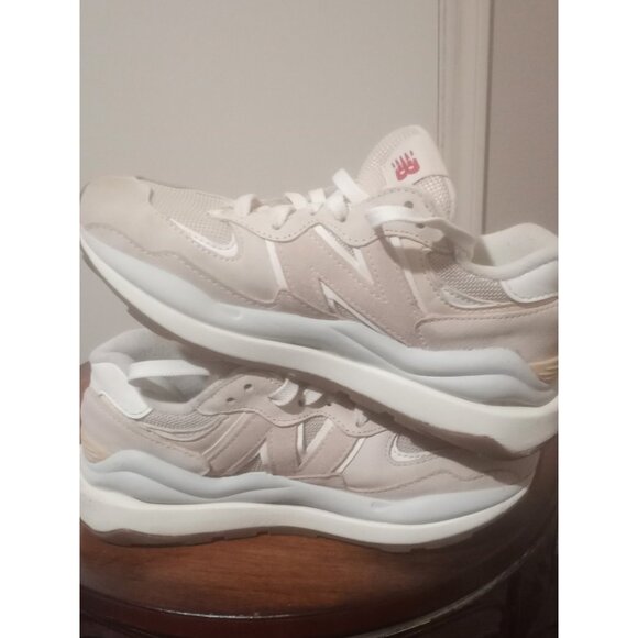 WMNS New Balance 57/40 Sea Salt Incense W5740GVC W Sz 7 Sneakers Running Shoes - Picture 9 of 10